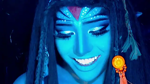 blue_aivee Show Webcam