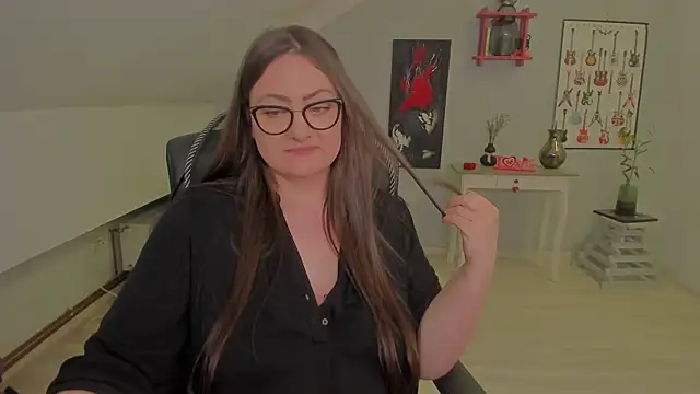 MistressDarrah Chat XXX in diretta