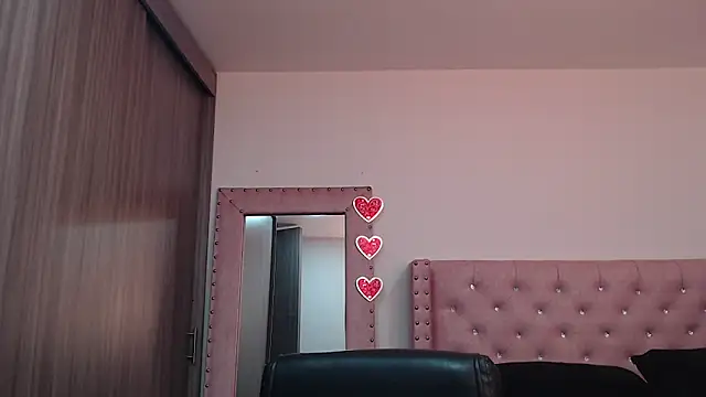 XXX chat uživo modela shukura_bsb