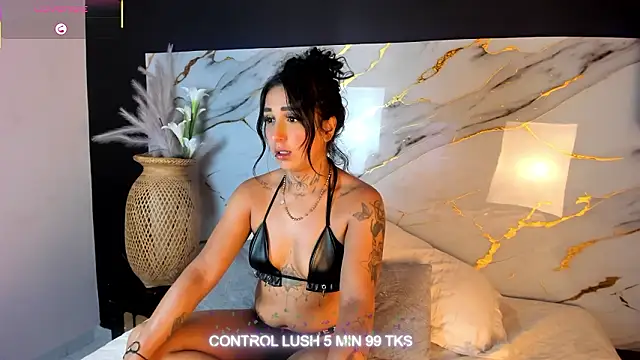 Isaabella_Russo1 élő XXX-chatje