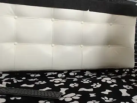 Nia_Gaia Chat XXX in diretta