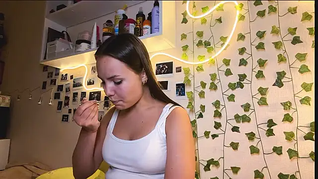 Show modela RebelLuna na web-kameri