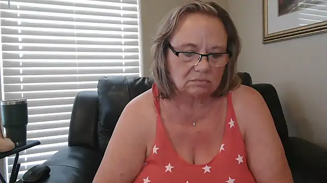 Chat XXX ao vivo de BustyAnnie