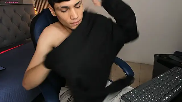 Živý XXX chat SamBlack_