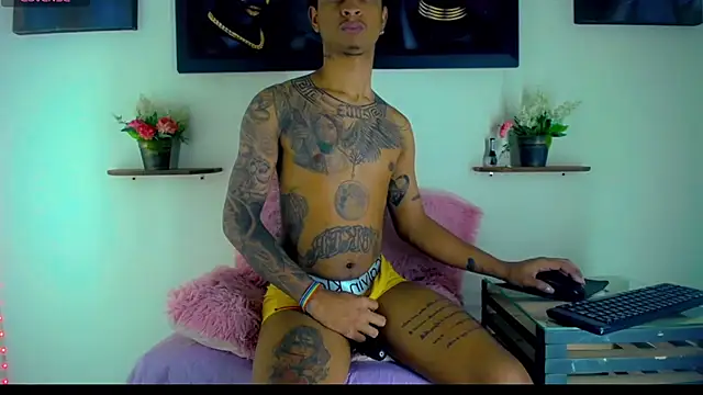 Tatoo_Noah: απευθείας συνομιλία ΧΧΧ