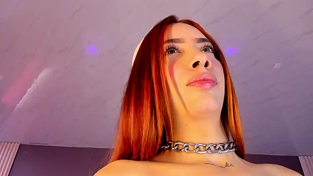 XXX chat uživo modela LolaGray__
