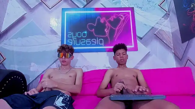 Spicy_guysのウェブカメラショー