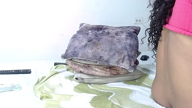 paula_venus' Webcam Show