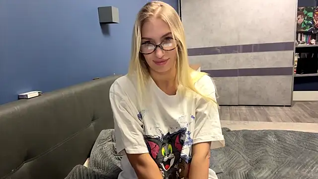 Онлайн чат XXX SoftnessMila