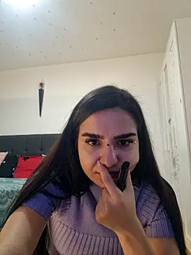 MissHazelnut Chat XXX in diretta