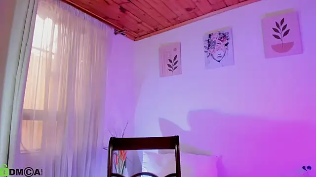 แชท XXX สดของ Lauraricci__