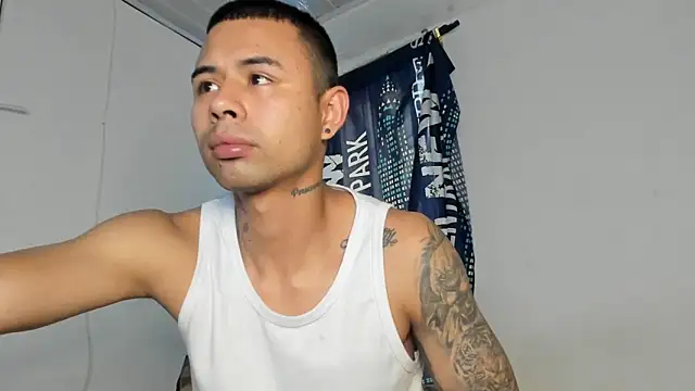 _Logan_Colton_ élő XXX-chatje