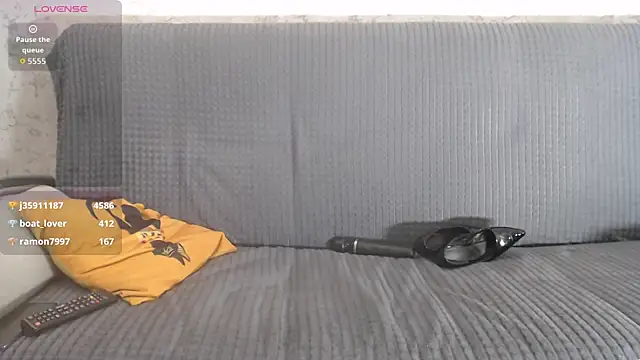 Chatroom XXX en direct de Frederica_