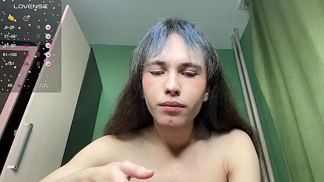 Show modela fcherthth na web-kameri