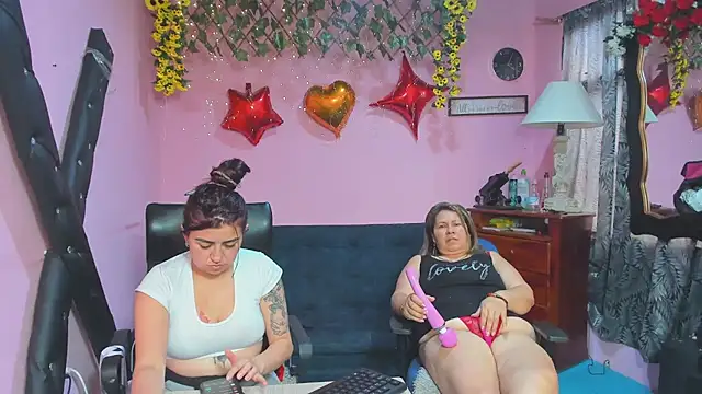 Chat +18 de lesbiancuple ao vivo