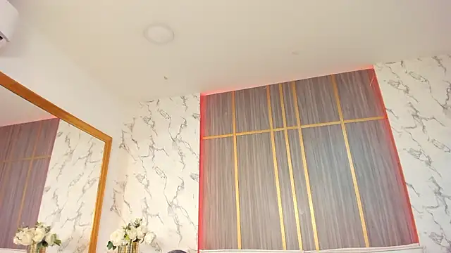 XXX chat uživo modela Dollar-girl