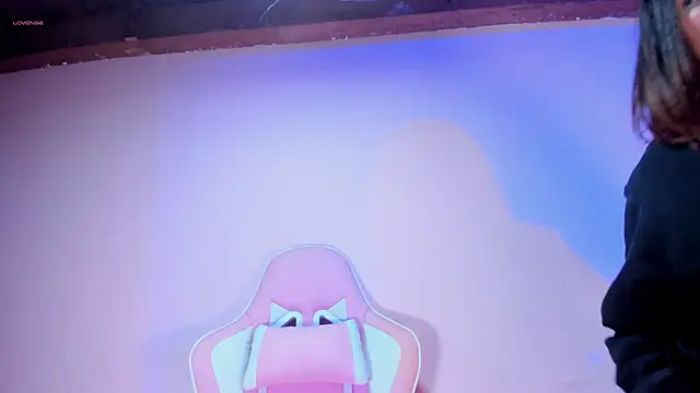 LucyRosse 现场XXX聊天