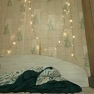 Tupo070481: διαδικτυακό σόου στην κάμερα