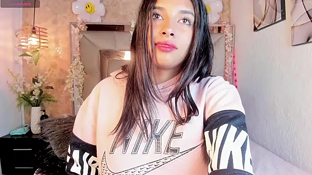 Estrellaa_1: απευθείας συνομιλία ΧΧΧ