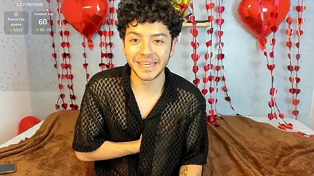 Eliotkinky Chat XXX in diretta