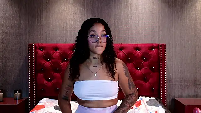 Živý XXX chat Kinsleybrown