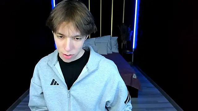 Chat +18 de MarkBranston ao vivo