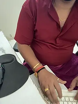 Chat +18 de FlirtyxBoy ao vivo