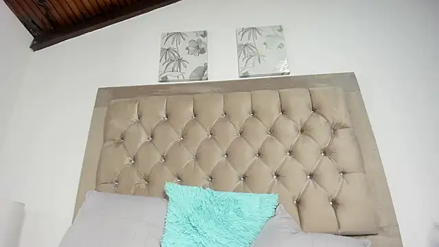 Emily_Castano: απευθείας συνομιλία ΧΧΧ