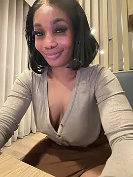 دردشة ___Nessa الجنسية المباشرة