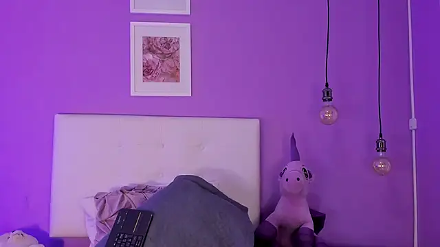 Chat XXX ao vivo de Charlotte11-11