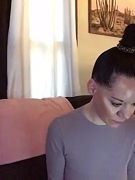 XXX chat uživo modela SidneyRaee