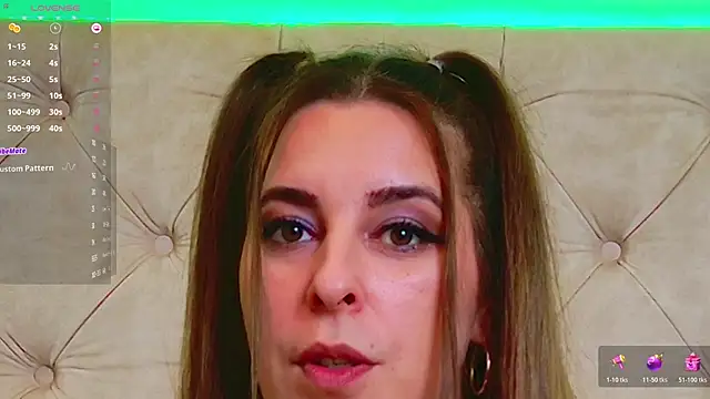 Chat +18 de KarinaNoir ao vivo