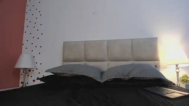 JulietaFerrer_'s Live XXX Chat