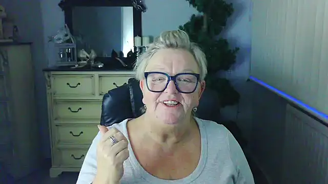 BridgetBlueEyes Chat XXX live