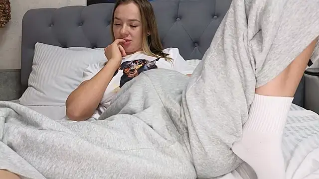 Strip-Lady Adlı Modelin Canlı XXX Sohbeti