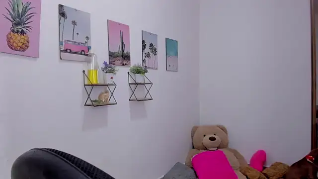 Emma_lean Adlı Modelin Canlı XXX Sohbeti