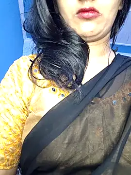 Taara1 Adlı Modelin Canlı XXX Sohbeti