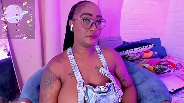 alison_daniels_ webcam show