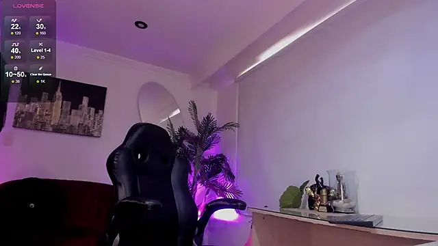 Meghan320 live XXX chat