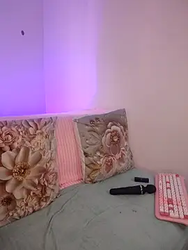 NayeCloud Live XXX-chat