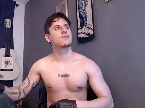 Antonello_Vannucci Chat XXX live