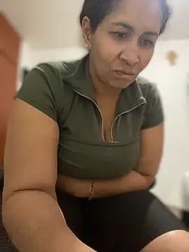 Chat +18 de Carola-Ross ao vivo