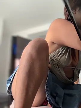 Kaily_Sweet16のライブXXXチャット