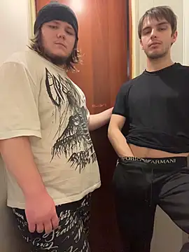 desiredude9: διαδικτυακό σόου στην κάμερα