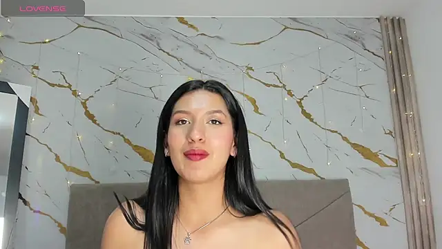 RoseeLuna 即時 XXX 聊天