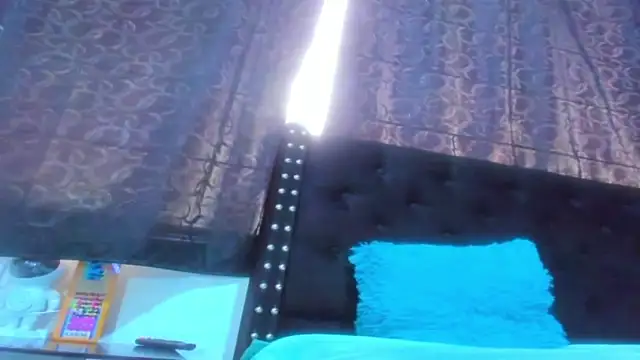 Czat XXX na żywo – amareto_queen