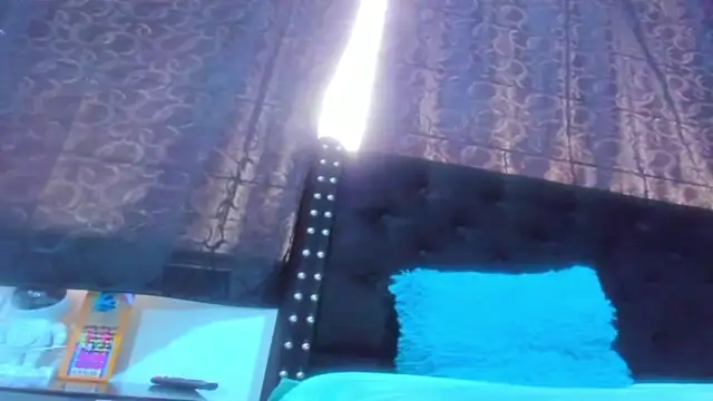 amareto_queen Obrolan Langsung XXX