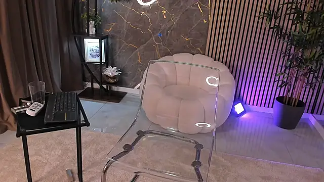 XXX chat uživo modela KimP0ssible