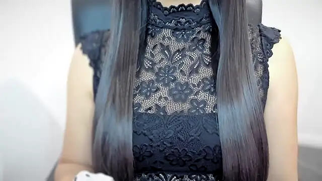 XXX chat uživo modela TheGoldenGirl