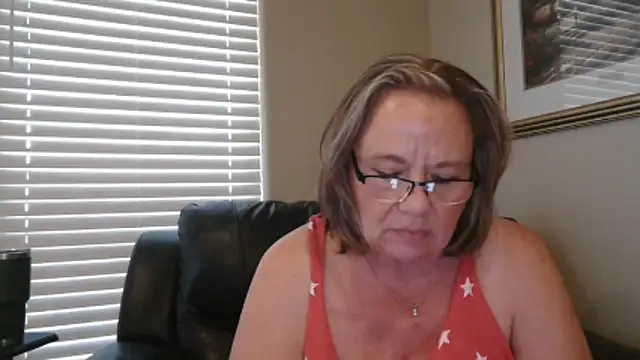 BustyAnnie Live XXX-chat